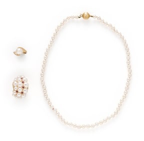 COLLECTION OF CULTURED PEARL AND YELLOW GOLD JEWELRY