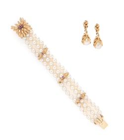 CULTURED PEARL AND YELLOW GOLD BRACELET AND EARRINGS