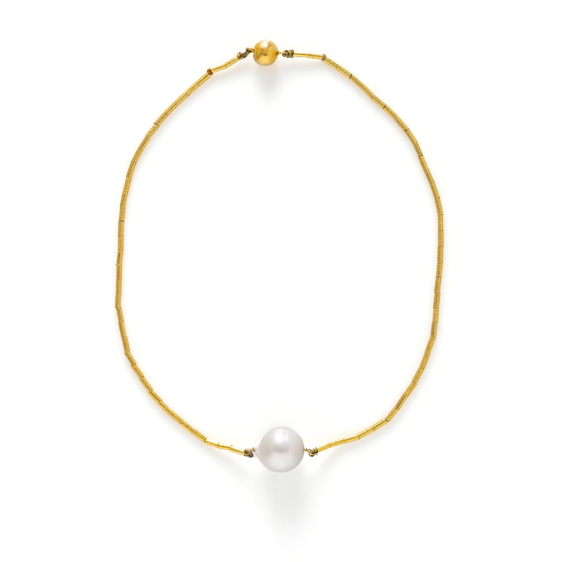 CULTURED PEARL AND YELLOW GOLD NECKLACE: CULTURED PEARL AND YELLOW GOLD NECKLACE Cultured pearl measuring approximately 15.25 mm. Yellow gold. 15 1/2 inches long. Gross weight: 9.55 dwt.