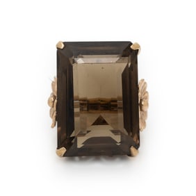 SMOKY QUARTZ AND YELLOW GOLD RING