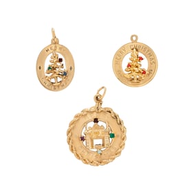 GROUP OF YELLOW GOLD AND GEMSTONE CHRISTMAS CHARMS