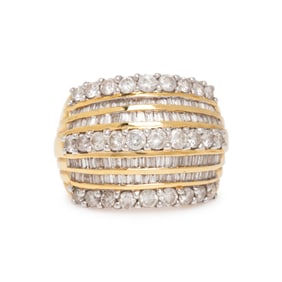 DIAMOND AND YELLOW GOLD RING