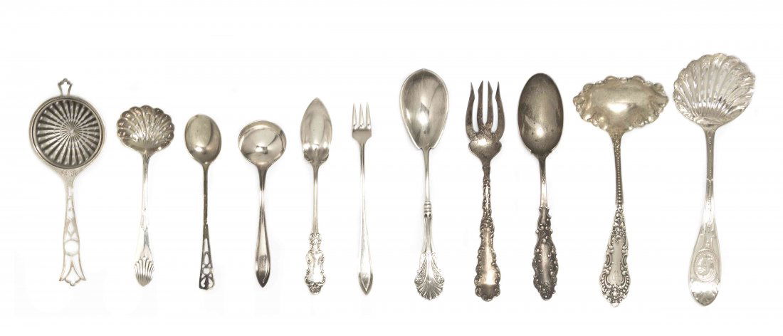 A Collection of American Sterling Silver Articles, Leng: A Collection of American Sterling Silver Articles, including examples by Towle, Whiting, Reed & Barton, R. Wallace & Co. and Webster, comprising 4 sauce ladles, a tea strainer, a fish fork and 10 spoo