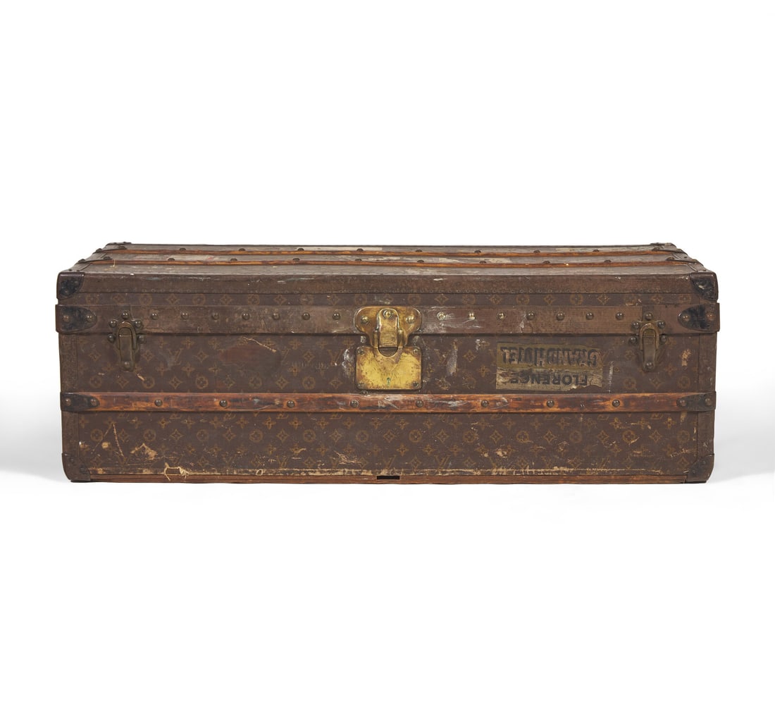 LOUIS VUITTON, ANTIQUE TRUNK (1 of 4)