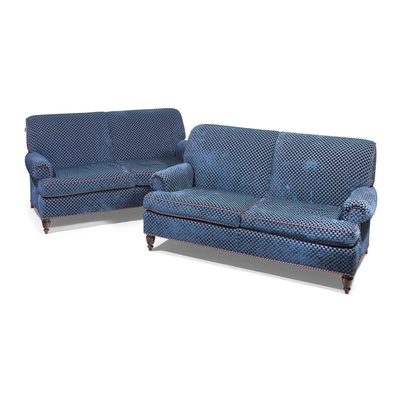A Pair of Contemporary Upholstered Loveseats (1 of 5)