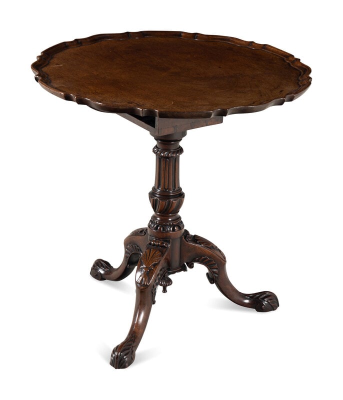A George II Mahogany Tilt-Top Tea Table - 2