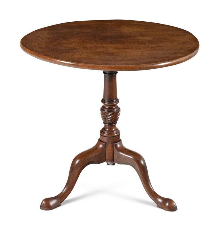A George III Mahogany Tilt-Top Tea Table - 2