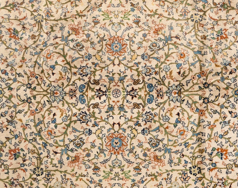 A Kashan Wool Rug - 2