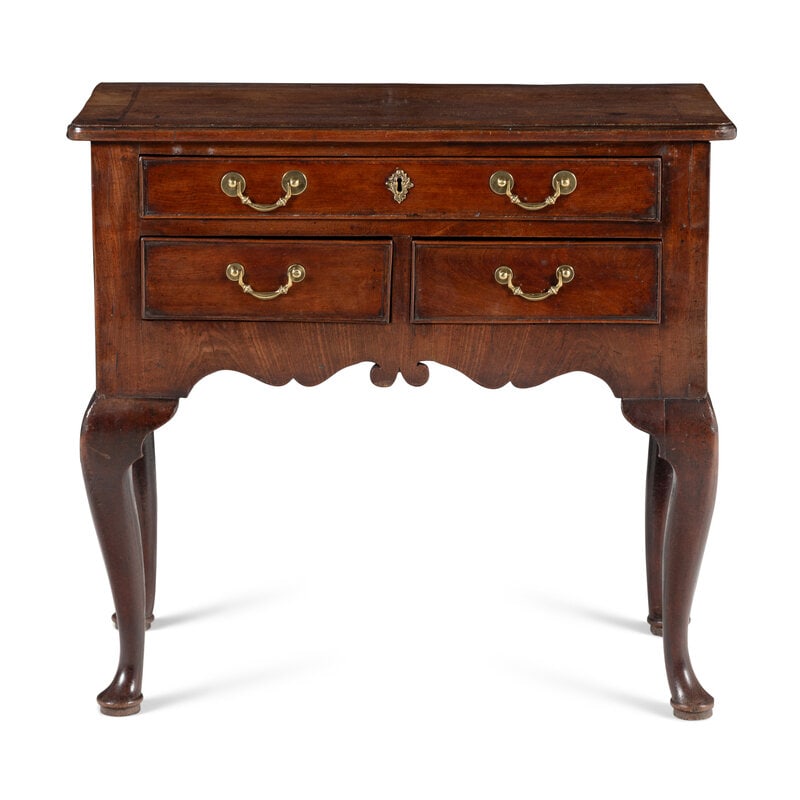 A George III Mahogany Dressing Table (1 of 2)