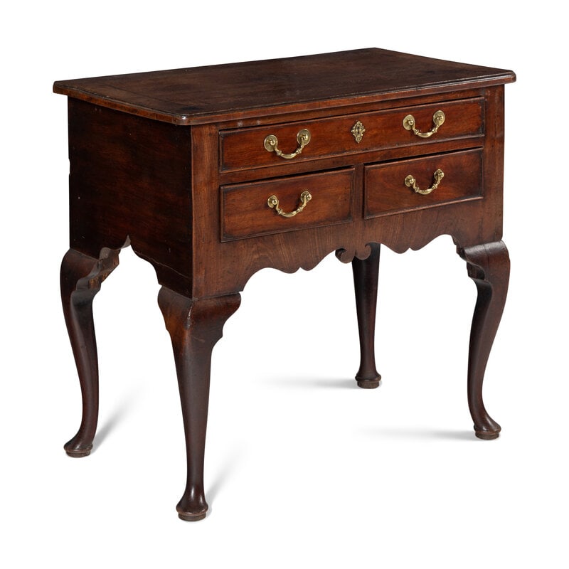 A George III Mahogany Dressing Table - 2