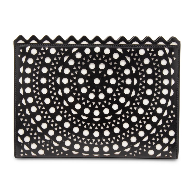 ALAÏA, LASER-CUT LEATHER CLUTCH - 4