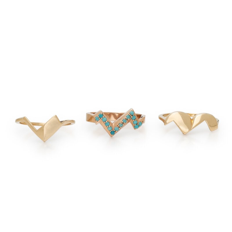 COLLECTION OF THREE YELLOW GOLD STACKING RINGS - 4