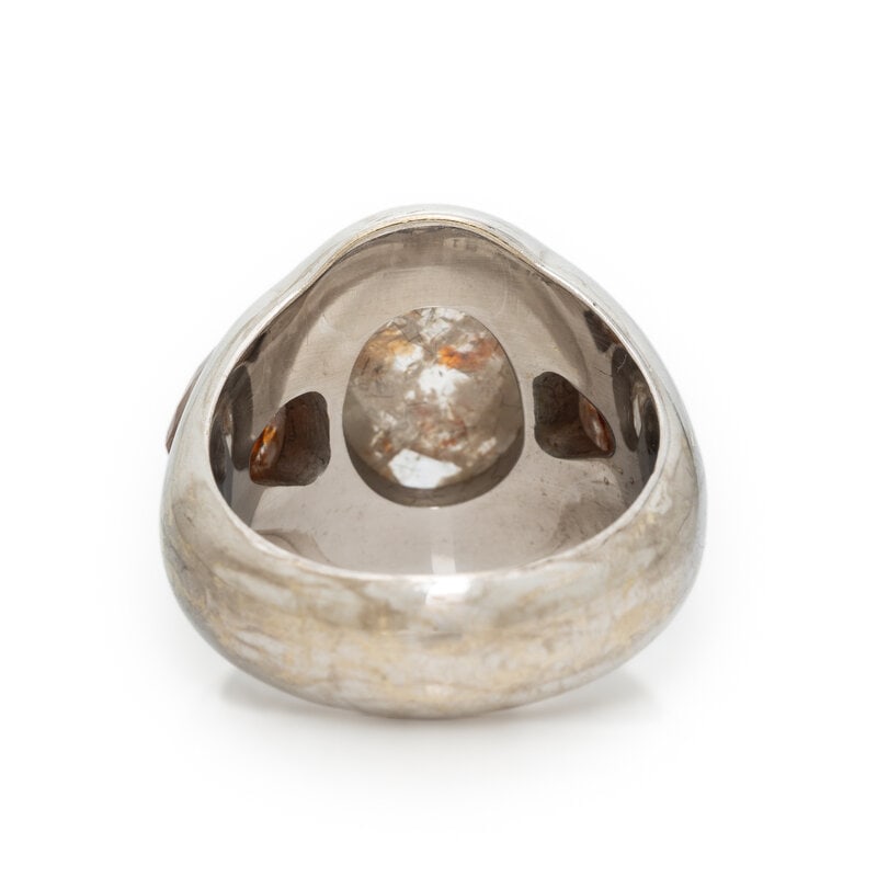 WHITE GOLD AND DIAMOND RING - 3