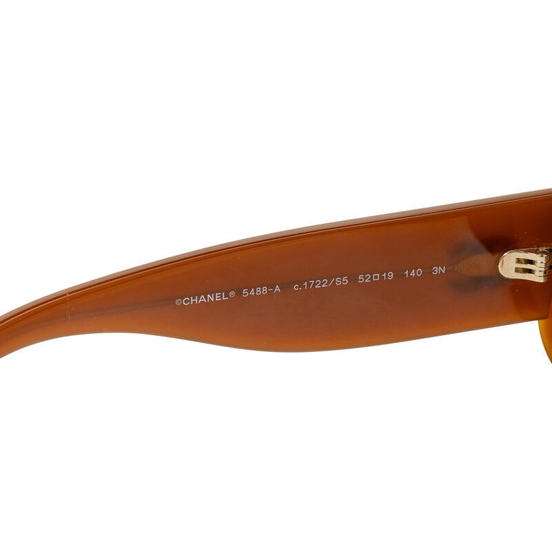 CHANEL, SUNGLASSES & BEADED CHAIN - 5