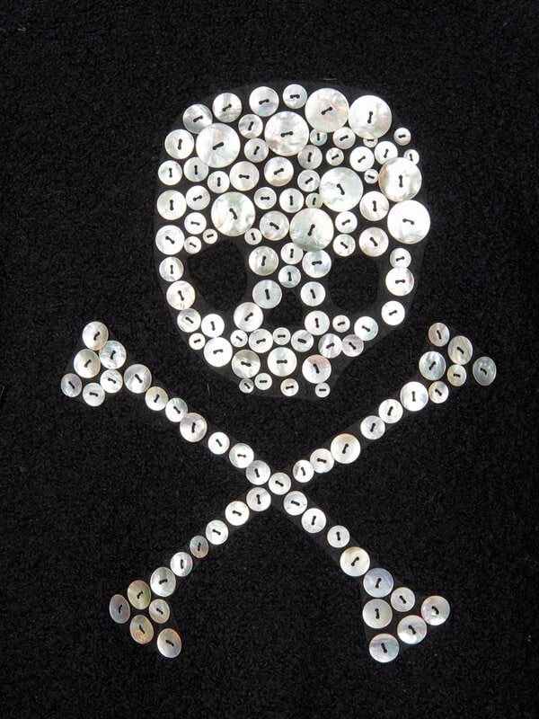 LIBERTINE, SKULL-EMBELLISHED CAPELET - 4