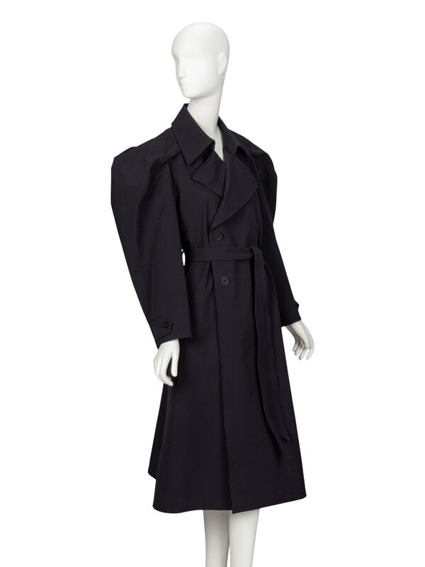 ISSEY MIYAKE, BLACK SCULPTURAL TRENCH COAT - 2