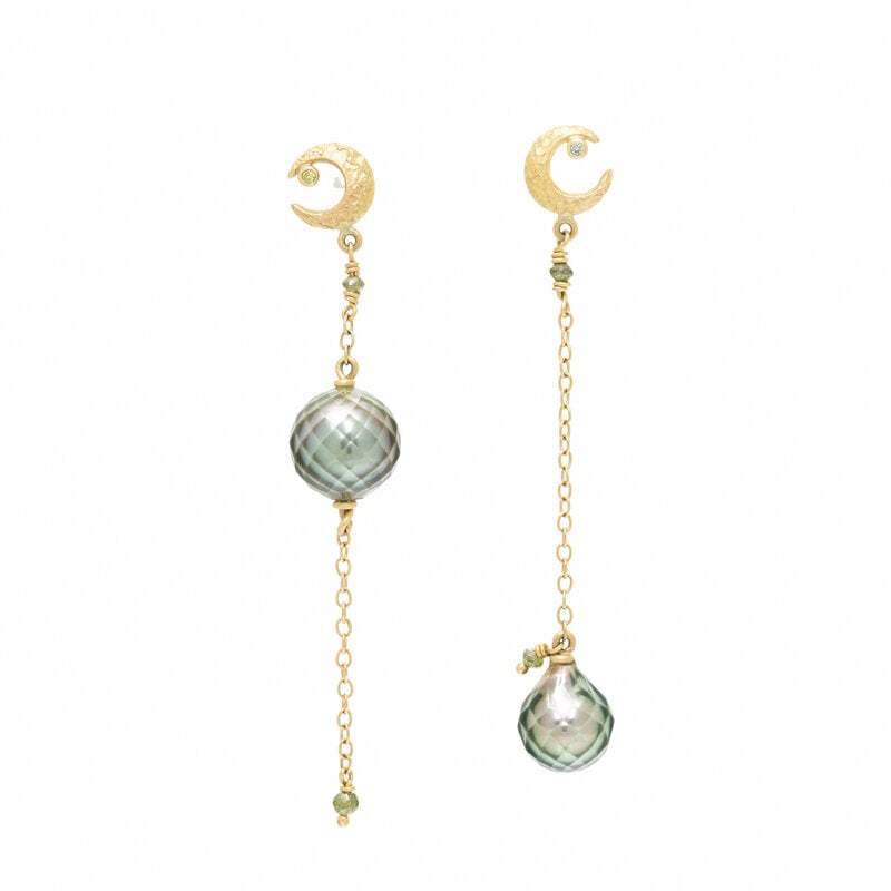 FACETED GREY CULTURED PEARL AND YELLOW GOLD EARRINGS: FACETED GREY CULTURED PEARL AND YELLOW GOLD EARRINGS Faceted grey cultured pearls (origin of color not tested) measuring approximately 8.65 - 10.00 mm, faceted green beads, and round diamonds. 18