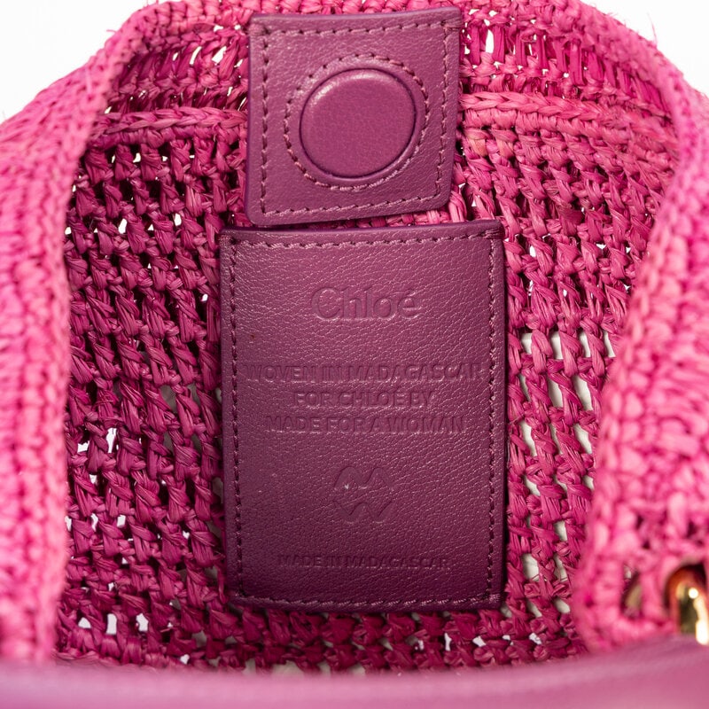 CHLOÉ, SUMMER BANANA HOBO BAG IN MAGENTA RAFFIA - 4