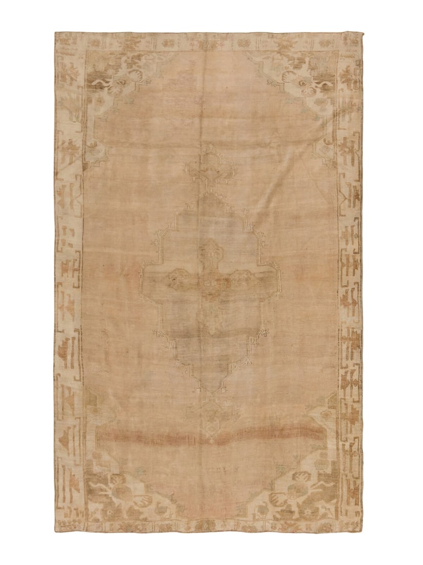 An Oushak Carpet - 2