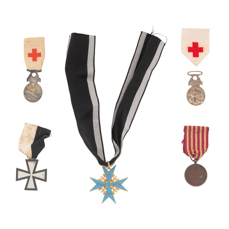 [World War I] 5 European service medals, incl. German Imperial "Pour Le Merite" medal. : [World War I] 5 European service medals, incl. German Imperial "Pour Le Merite" medal. World War I Lot comprised of 5 medals, including: German Imperial medal inscribed, "Pour Le Merite" on