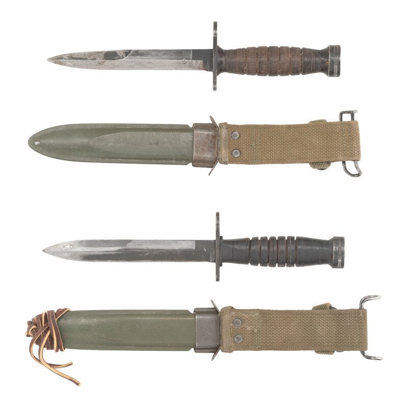 Two US M4 Bayonets with Scabbard - 2