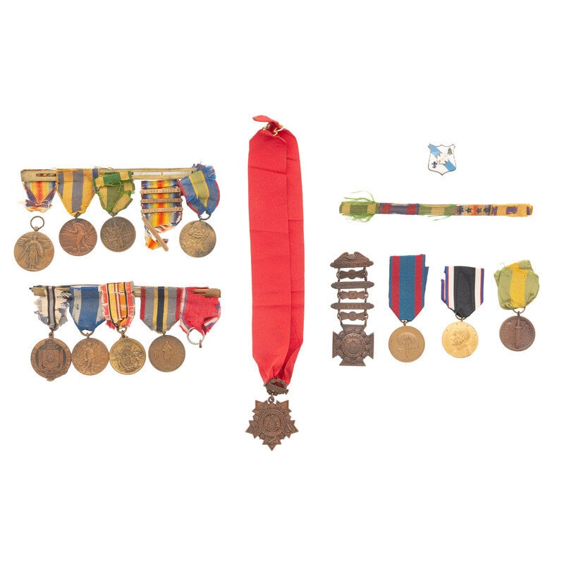 [Militaria] Large assortment of medals and related items from the Spanish American War, World Wars I (1 of 3)