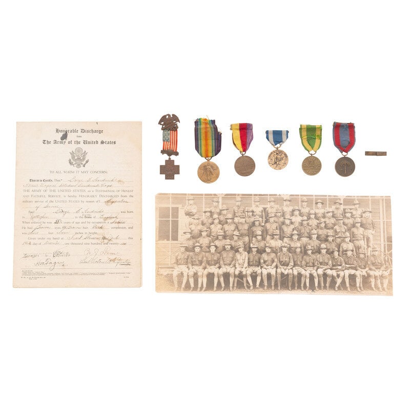 [Militaria] Large assortment of medals and related items from the Spanish American War, World Wars I - 2