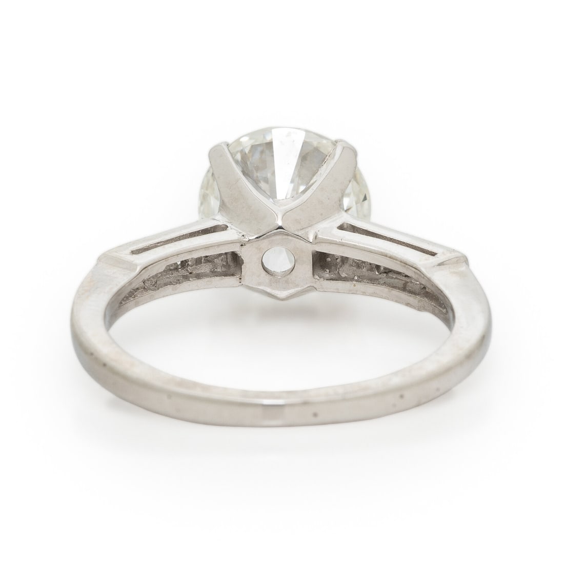 DIAMOND AND PLATINUM RING - 3