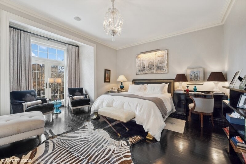 An Upholstered Sectional Sofa - 8