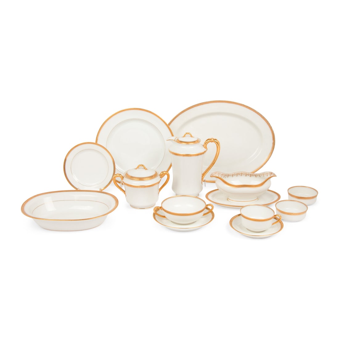 A Haviland Limoges Porcelain Dinner Service (1 of 4)