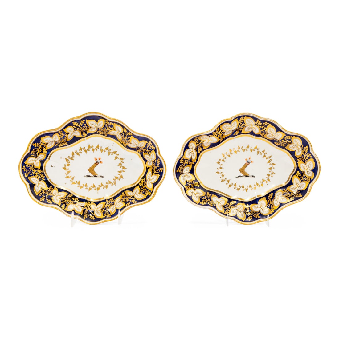 A Pair of Worcester Porcelain Armorial Serving Dishes (1 of 6)