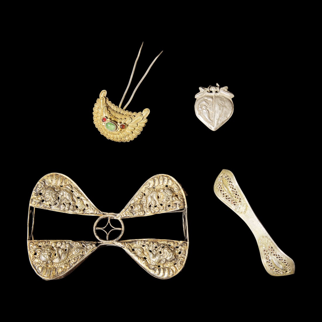 Four Chinese Gilt Silver and Silver Hair Ornaments, Qing Dynasty 清 銀鍍金 (1 of 4)