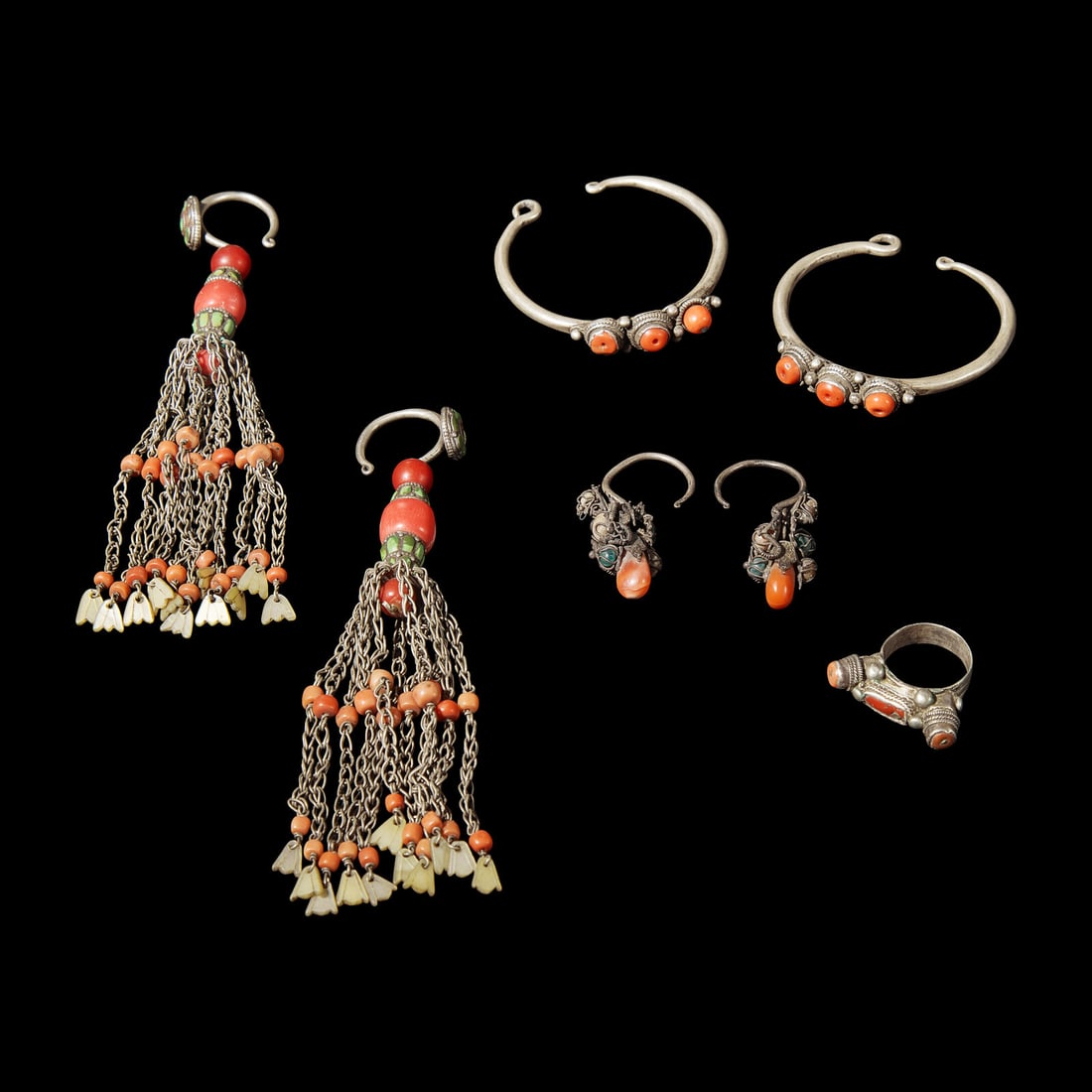 Seven Chinese Semiprecious Stone-Inset Silver Jewelry Items 嵌寶銀首飾 (1 of 4)