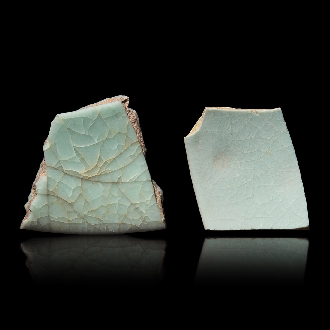 A Ru Ware and A Guan Ware Porcelain Fragment, Song Dynasty 宋 汝窯官窯 (1 of 8)
