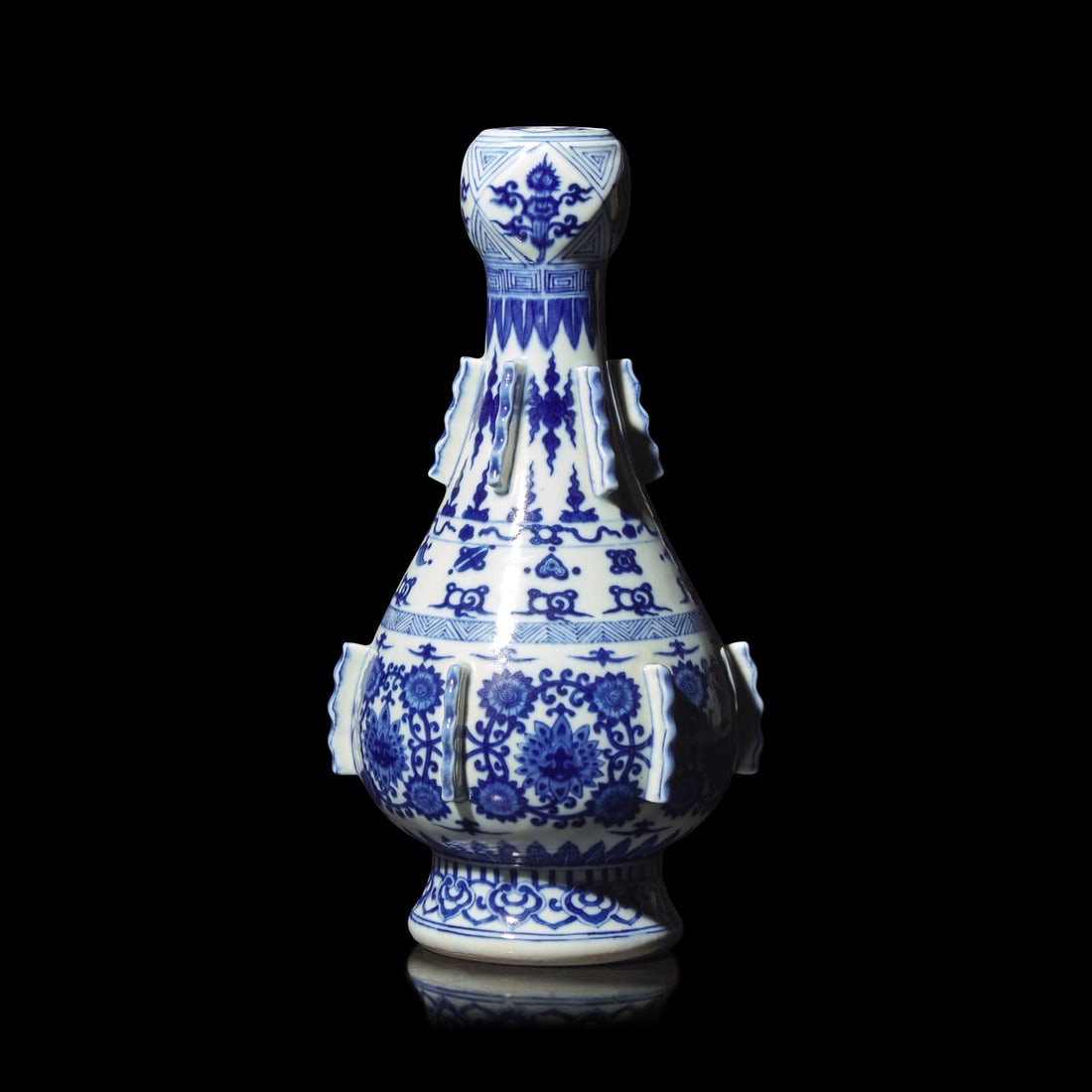An Unusual Chinese Ming Style Blue and White Porcelain 'Garlic-Bulb' Necked Vase, 18th/Early 19th: An Unusual Chinese Ming Style Blue and White Porcelain 'Garlic-Bulb' Necked Vase, 18th/Early 19th Century 清中期 明式青花蒜頭瓶 18th/early 1