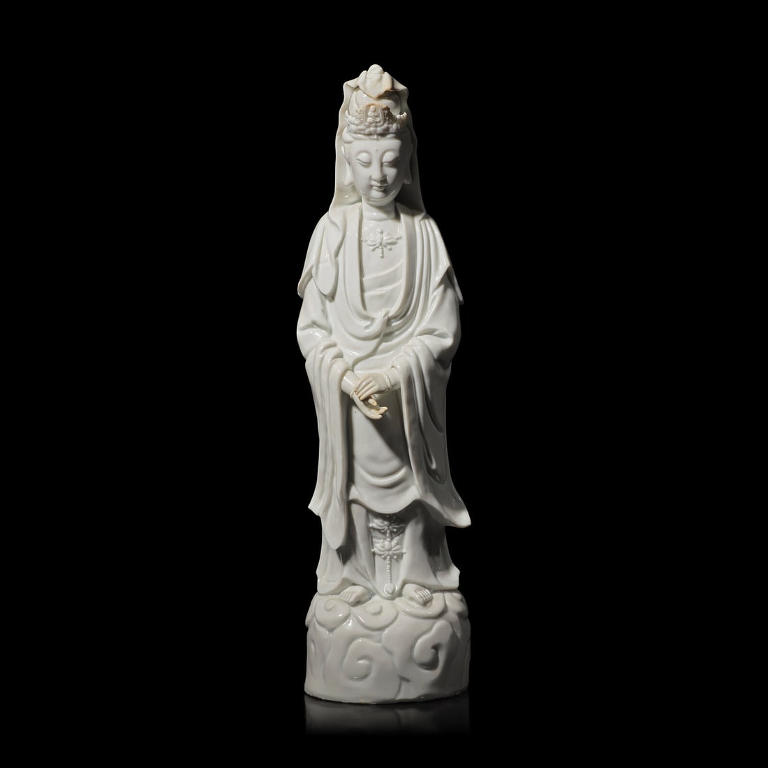 A Chinese Blanc-de-Chine Figure of Guanyin, Late 17th/18th Century 清早期 德 (1 of 3)
