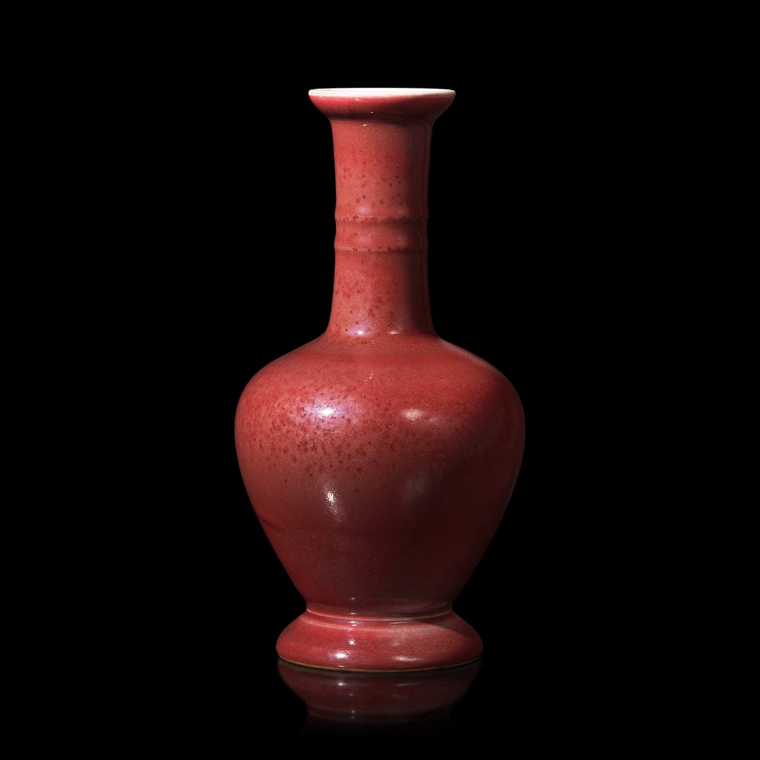 A Chinese Peachbloom Glazed Bottle Vase, Yongzheng Mark and Possibly of the Period 或清 (1 of 3)