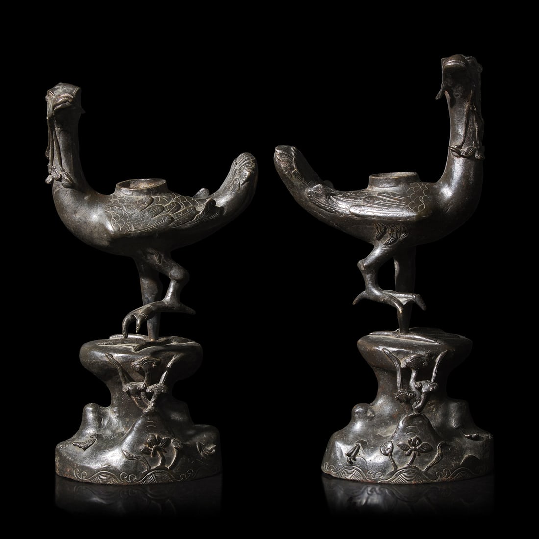 A Pair of Chinese Bronze Ducks, Ming Dynasty 明 銅鳧一對 (1 of 6)