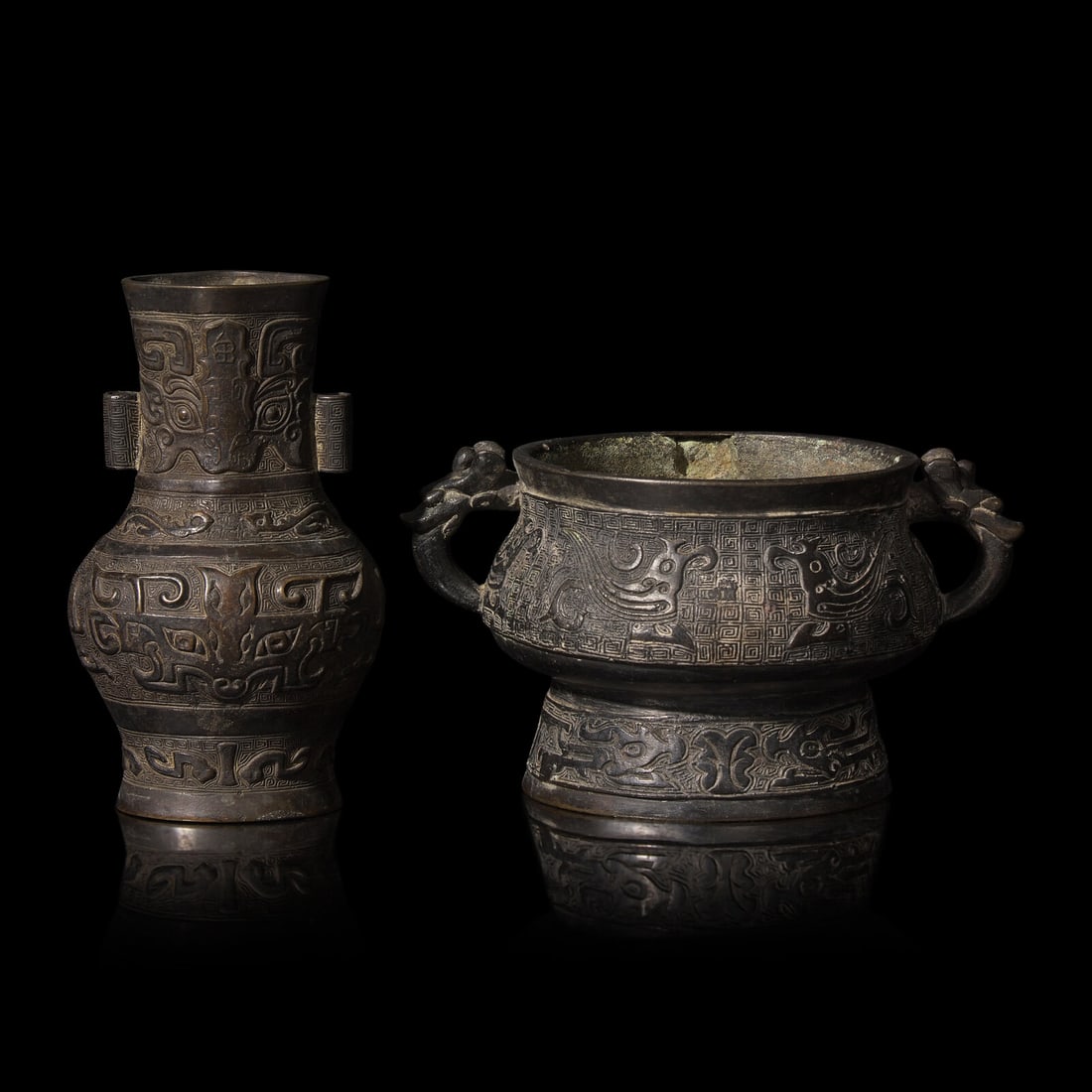 Two Chinese Archaistic Bronze Vessels, Yuan to Early Qing Dynasties 元至清初 (1 of 3)
