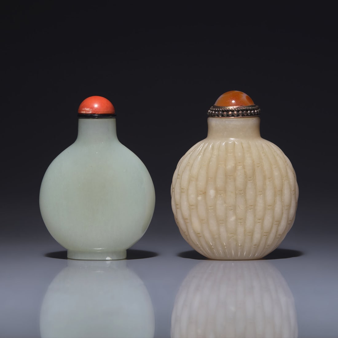 Two Chinese Jade Snuff Bottles, 18th-19th Century 清中期 白玉鼻 (1 of 2)