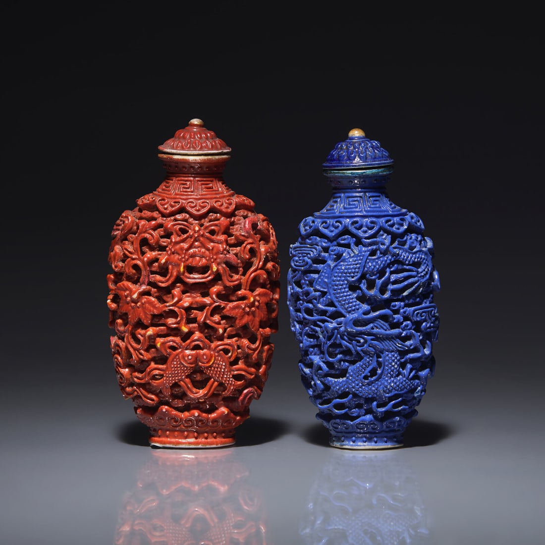 Two Chinese Molded and Enameled Porcelain Snuff Bottles, Possibly Jiaqing Period 或爲 (1 of 3)