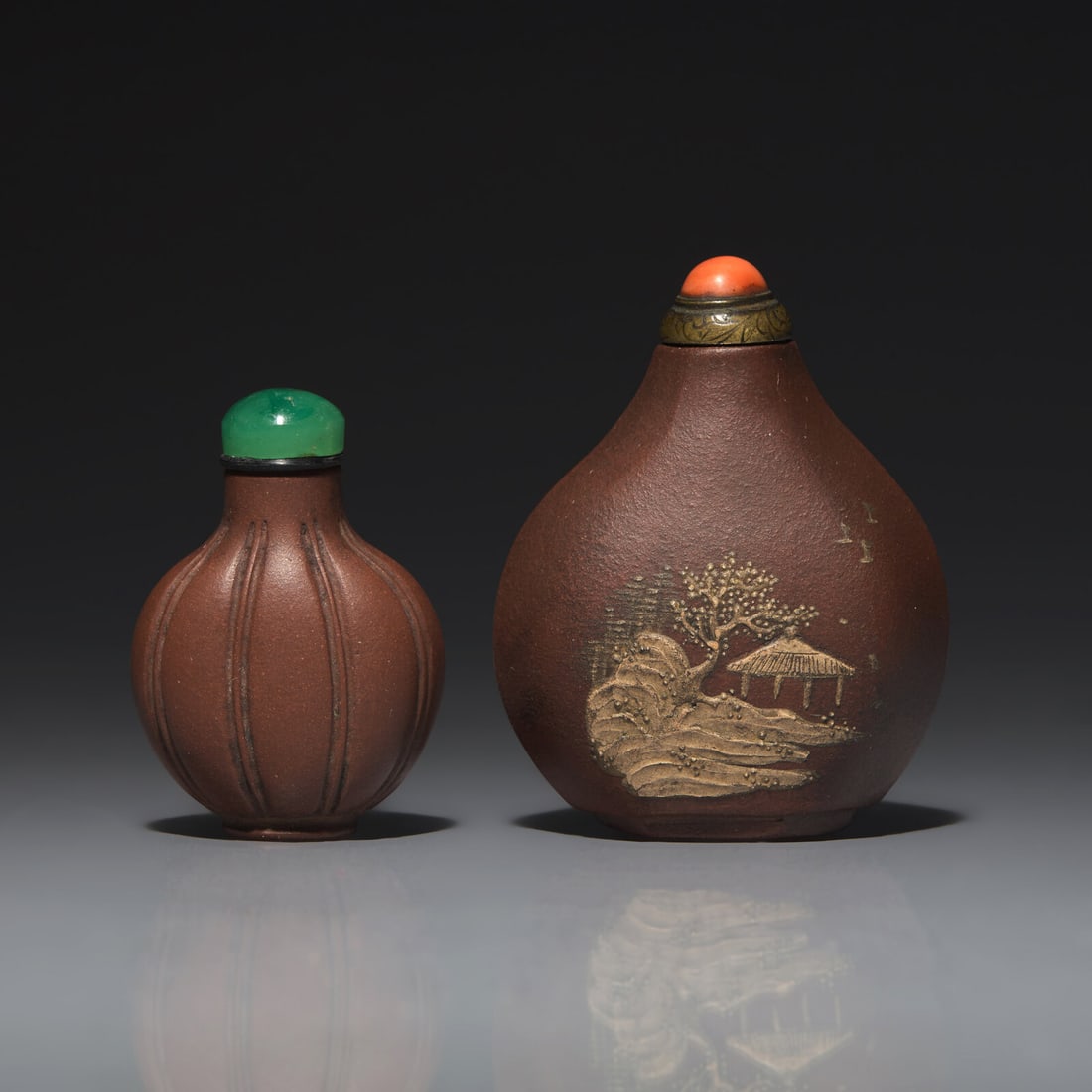 Two Chinese Yixing Stoneware Snuff Bottles, 18th-19th Century 清晚期 紫 (1 of 2)