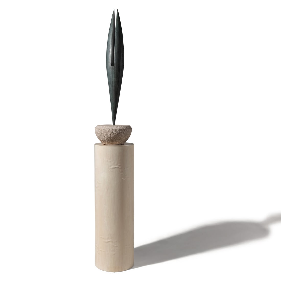 Bryan Hunt (American, b. 1947) Standing Muse, 1990: Bryan Hunt (American, b. 1947) Standing Muse, 1990 cast aluminum on limestone base Overall: 43 x 6 x 6 inches. This lot is located in Chicago.