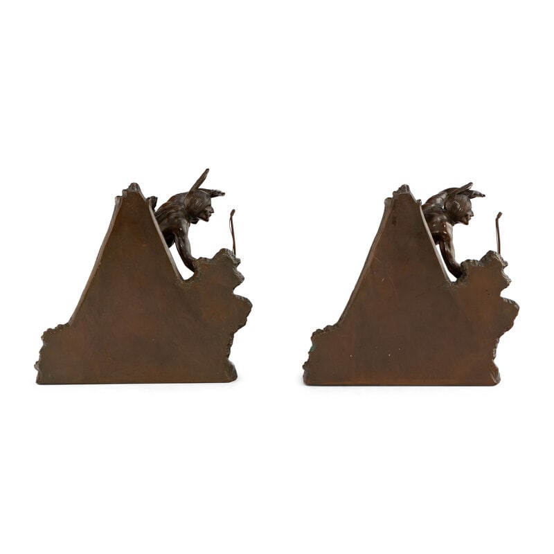 A Pair of Jennings Brothers Bronzed Indian Bookends, Prospect Point, Niagara  - 2
