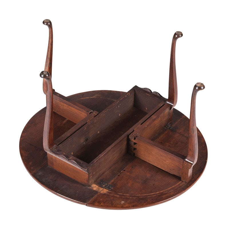 A Queen Anne Carved Cherrywood Drop-Leaf Pad-Foot Dining Table - 3