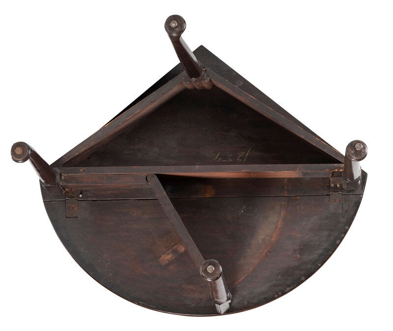 A George III Figured Mahogany Corner Drop-Leaf Table - 3