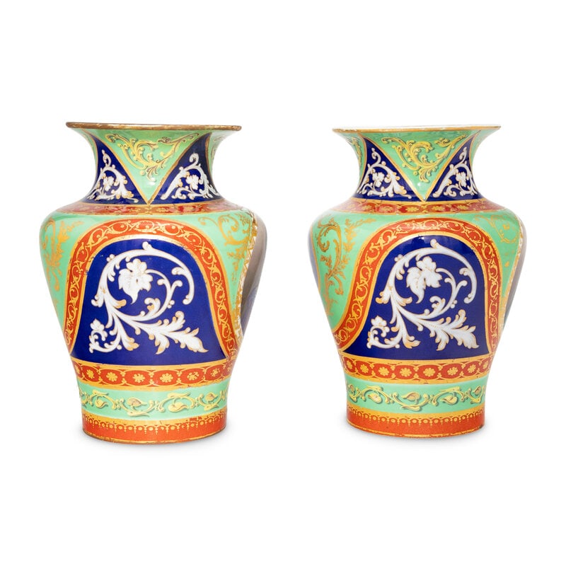 A Pair of Hand-Painted and Parcel-Gilt Porcelain Vases - 2