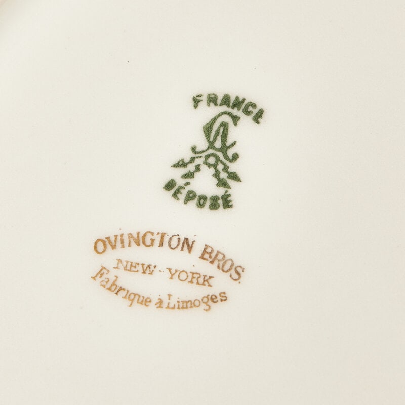 A Set of Twelve Limoges Cobalt Ground Parcel Gilt Dinner Plates - 2