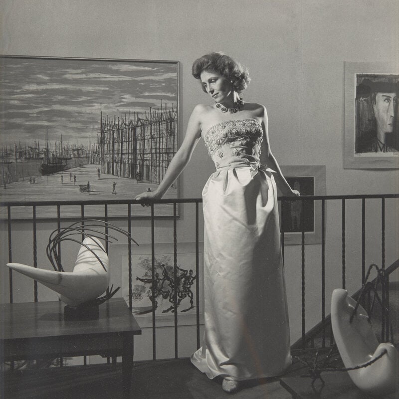 A Federal Style Serpentine Mahogany Sideboard - 4