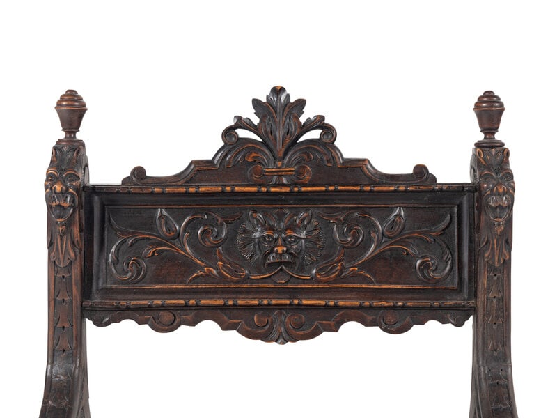 An Italian Renaissance Revival Carved Walnut Savonarola Chair  - 3